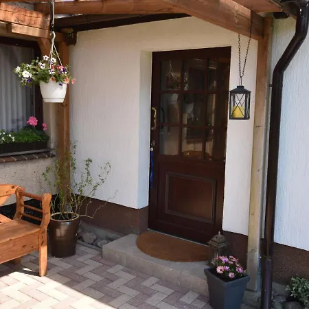 Gemuetliche Mit Garten In Robertsdorf *