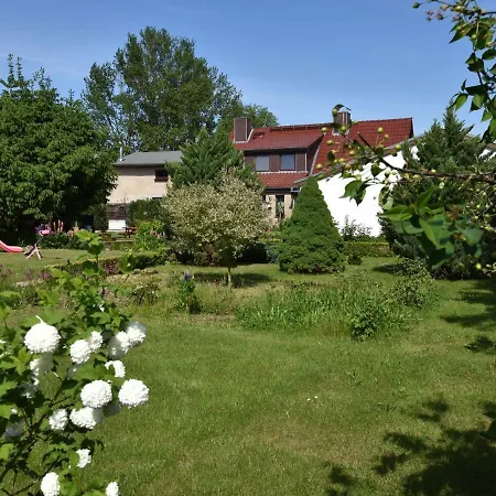 Cozy In Robertsdorf With Garden Apartment Blowatz