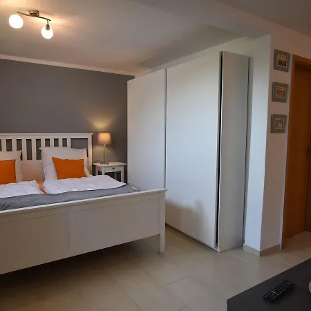 Gemuetliche Mit Garten In Robertsdorf Apartmán